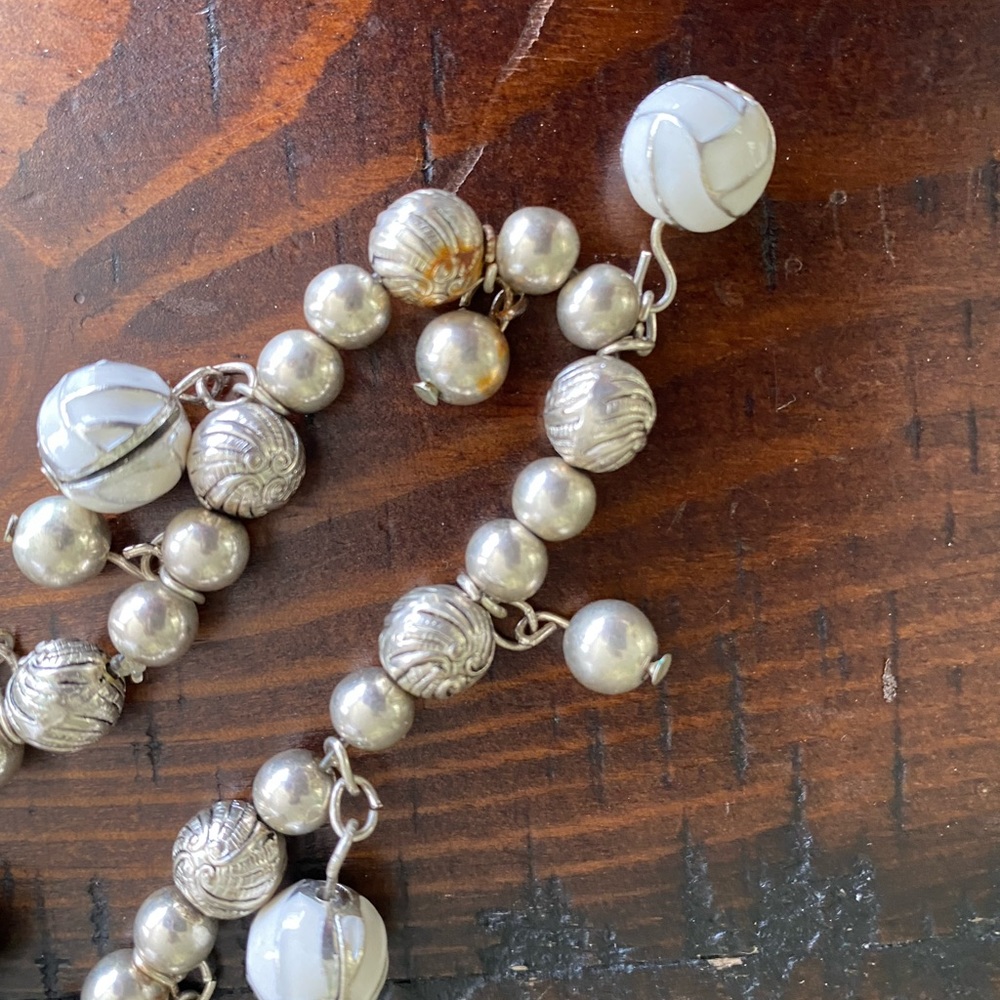 Silver toned heavy beaded dangling bracelet ~ - Picture 2 of 5